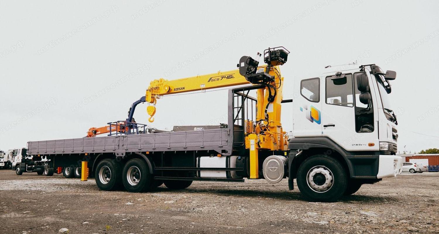 Daewoo Novus 6x4 с КМУ Soosan SCS746L Top Фото Daewoo 6x4 с КМУ Soosan SCS 746L Top